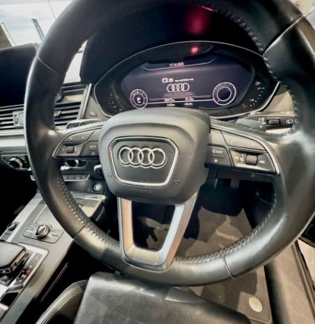 
								2018 Audi Q5 full									