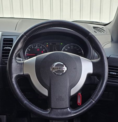 
								2012 Nissan X-Trail full									