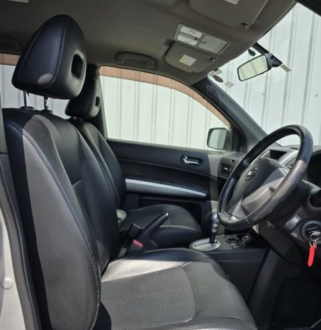 
								2012 Nissan X-Trail full									