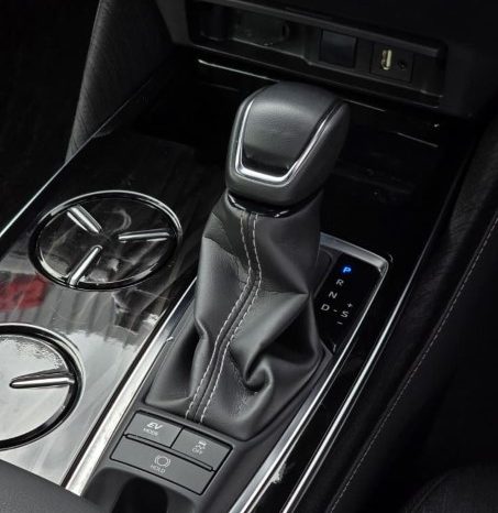 
								Toyota Crown 2018 full									