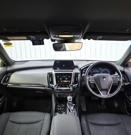 
								Toyota Crown 2018 full									