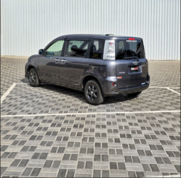 
										Toyota Sienta 2012 full									