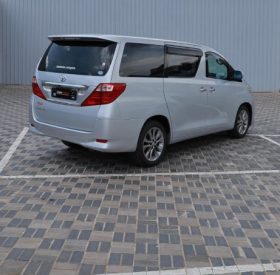 Toyota Alphard 2010