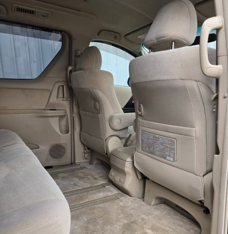 
								Toyota Alphard 2010 full									