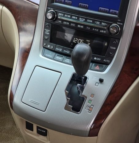 
								Toyota Alphard 2010 full									