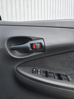 
										2012 Toyota Corolla Fielder full									