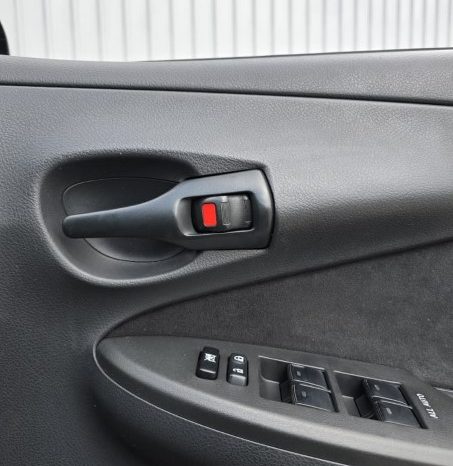 
								2012 Toyota Corolla Fielder full									