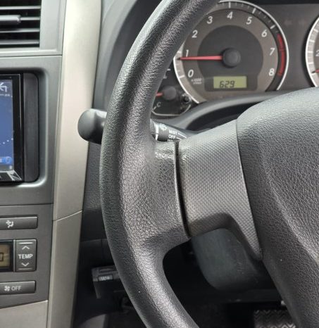 
								2012 Toyota Corolla Fielder full									