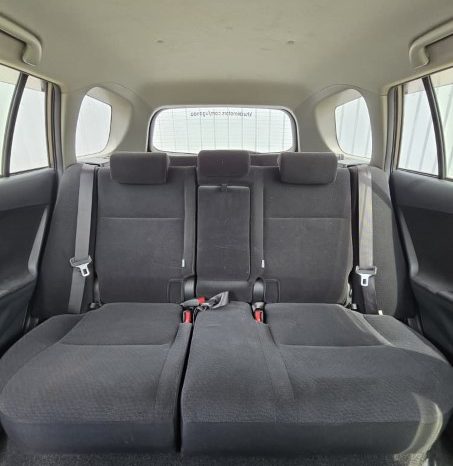 
								2012 Toyota Corolla Fielder full									