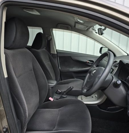 
								2012 Toyota Corolla Fielder full									