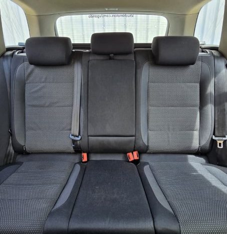 
								2012 Volkswagen Golf full									