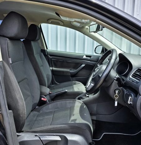 
								2012 Volkswagen Golf full									