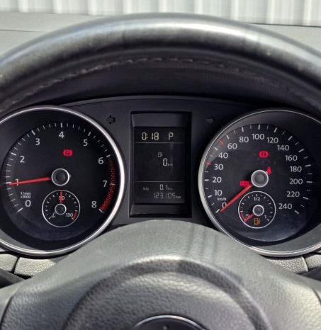 
								2012 Volkswagen Golf full									