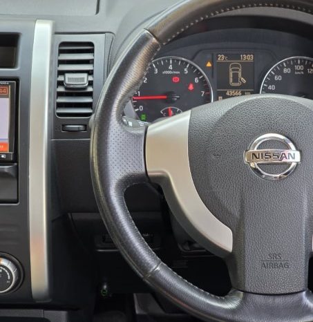 
								2012 Nissan X-Trail full									