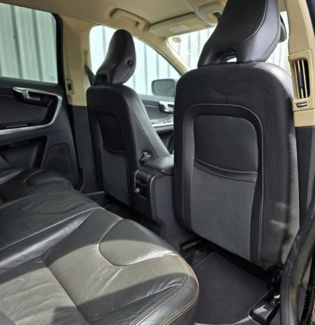 
								2012 Volvo XC60 full									