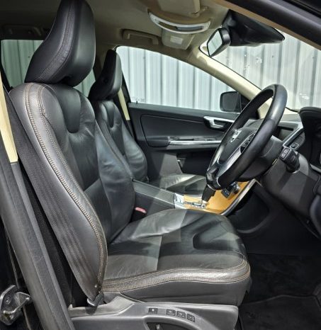 
								2012 Volvo XC60 full									