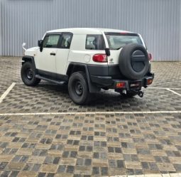 
										2012 Toyota FJ Cruiser full									