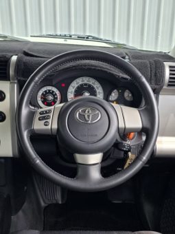 
										2012 Toyota FJ Cruiser full									
