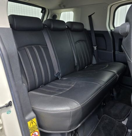 
								2012 Toyota FJ Cruiser full									