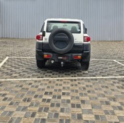 
										2012 Toyota FJ Cruiser full									