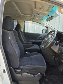 
										2012 Toyota Alphard full									
