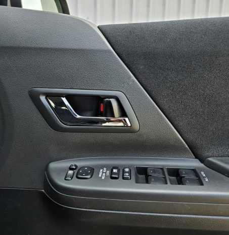 
								2012 Toyota Alphard full									