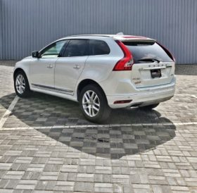 2016 Volvo XC60 D4