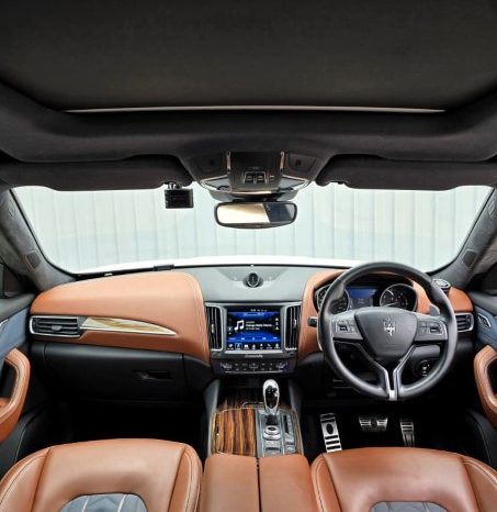 
								2018 Maserati Levante full									