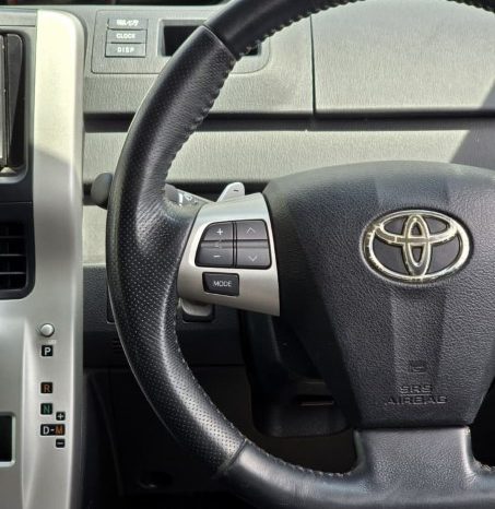 
								2010 Toyota Noah full									