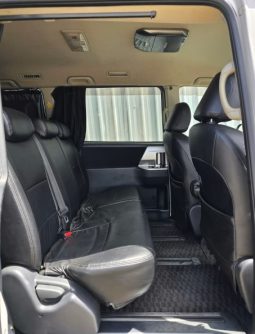 
										2010 Toyota Noah full									