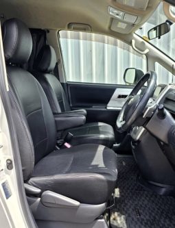 
										2010 Toyota Noah full									