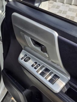 
										2010 Toyota Noah full									