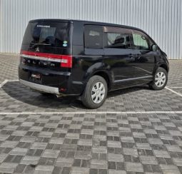 
										2012 Mitsubishi Delica full									