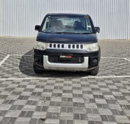 
										2012 Mitsubishi Delica full									