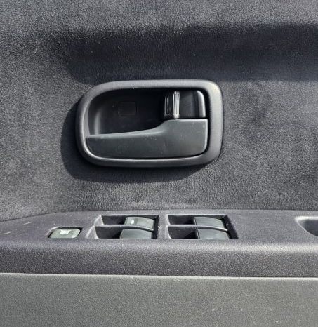 
								2012 Mitsubishi Delica full									