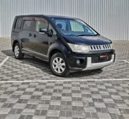
										2012 Mitsubishi Delica full									