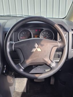 
										2012 Mitsubishi Delica full									