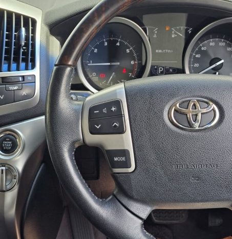 
								2012 Toyota Land Cruiser V8 full									