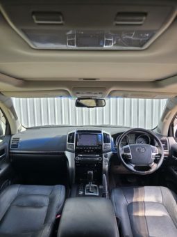 
										2012 Toyota Land Cruiser V8 full									