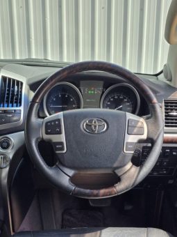 
										2012 Toyota Land Cruiser V8 full									