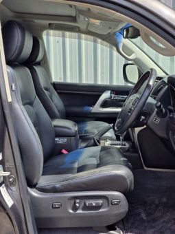 
										2012 Toyota Land Cruiser V8 full									