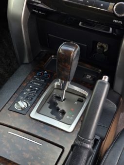 
										2012 Toyota Land Cruiser V8 full									