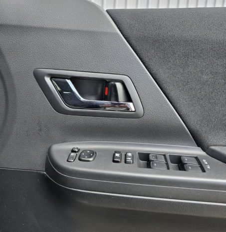 
								Toyota Alphard 2012 full									