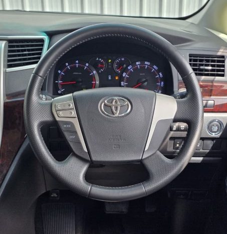 
								Toyota Alphard 2012 full									