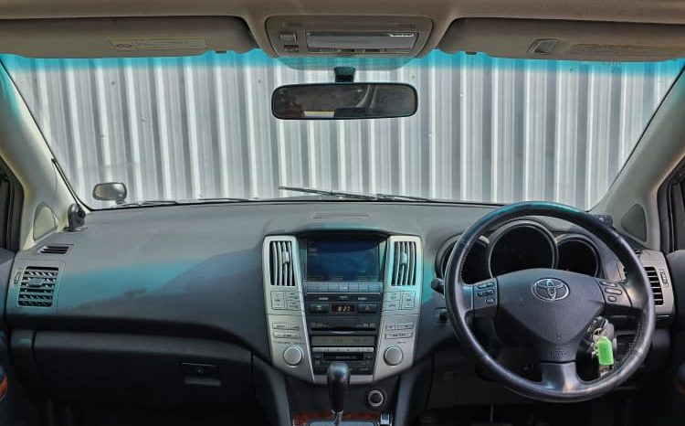 
								2012 Toyota Harrier full									