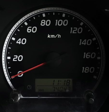 
								2012 Toyota Hiace full									