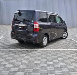 
										2010 Toyota Noah full									